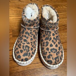 NWT American Eagle Leopard Print Boots size 7